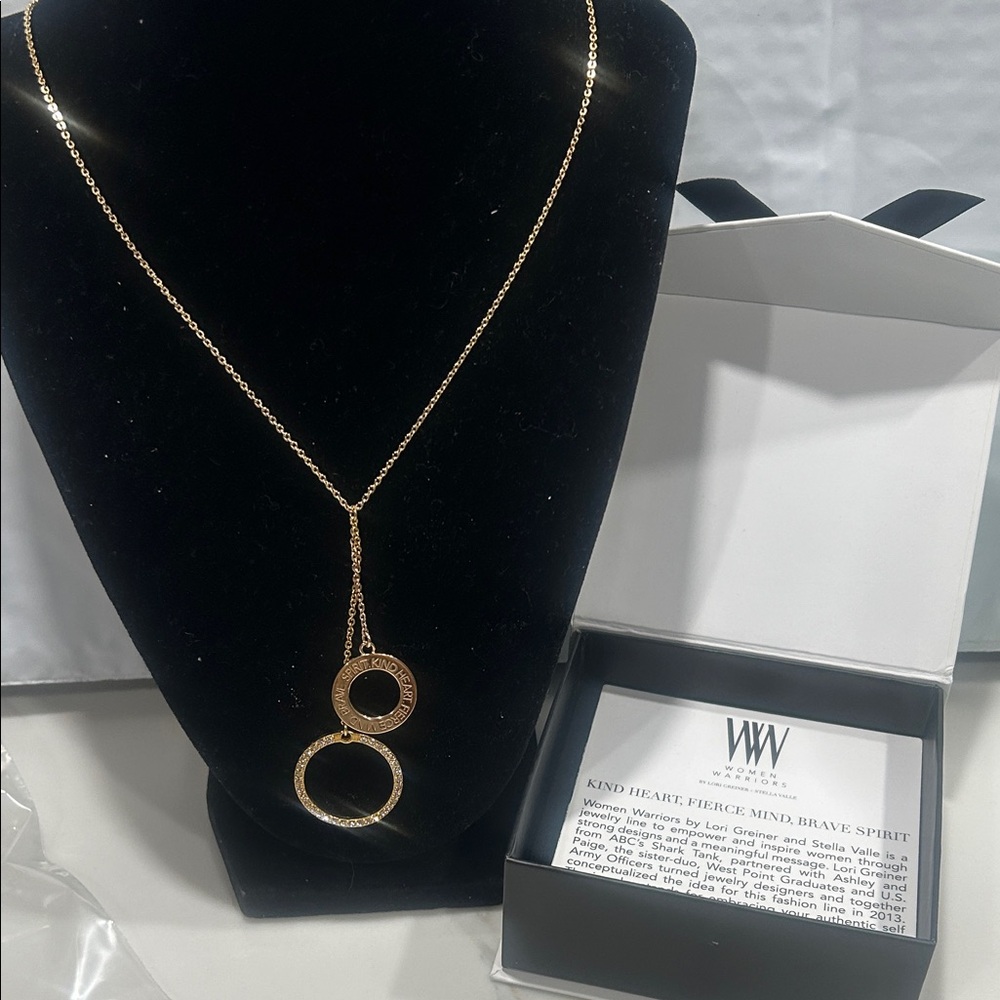 Stella Valle Elegant Gold Interlinked Circle Necklace